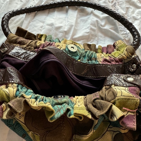 Multicolored handbag with flowers - Picture 3 of 3
